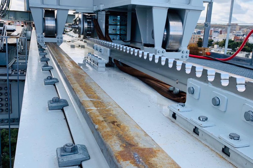 Rolland Garros Stadium Moving roof on rails